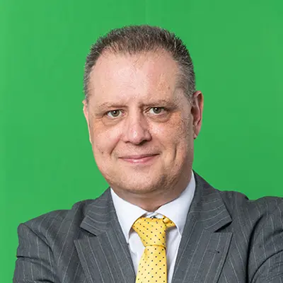Ανδρέας Μπικουβαράκης, Ασφαλιστής