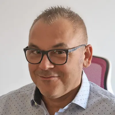 Αντώνης Παπαδημητρίου, Ασφαλιστής